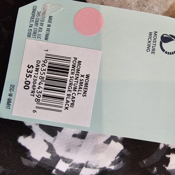 DSGHigh Rise Capri XS - Picture 3 of 3